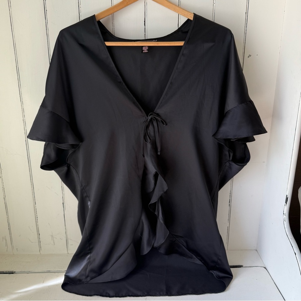 Victorias Secret Back Ruffle Sleeve Robe - Picture 1 of 4